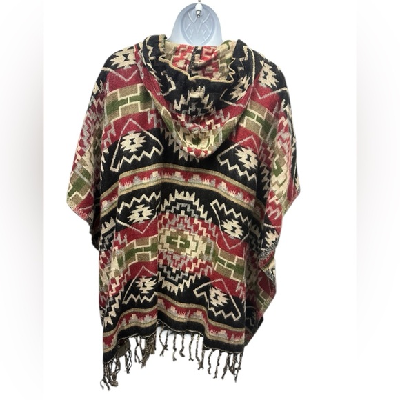 NWT.  Sacred Threads Onesize Cape. 221944.    CL/GR - Picture 2 of 4